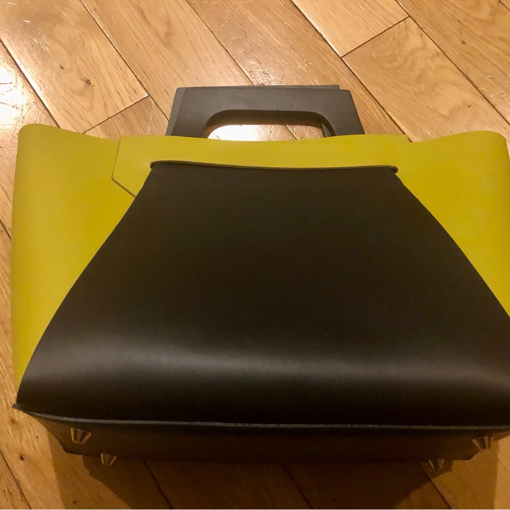 Stylish Black and lime green women’s Bag